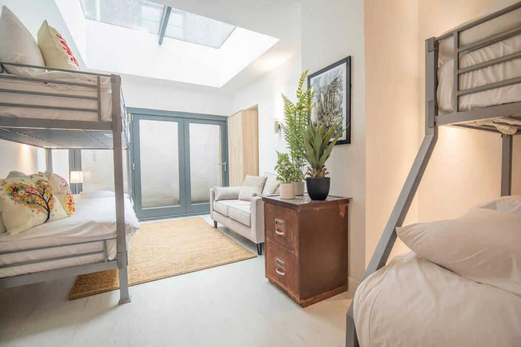 Central Townhouse With Roof Terrace Manchester Exterior foto