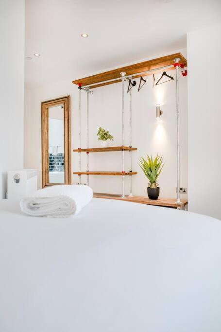 Central Townhouse With Roof Terrace Manchester Exterior foto